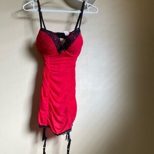 Holiday NWT La Senza hello sugar push up Red and Black Lingerie garterS 34C 32D